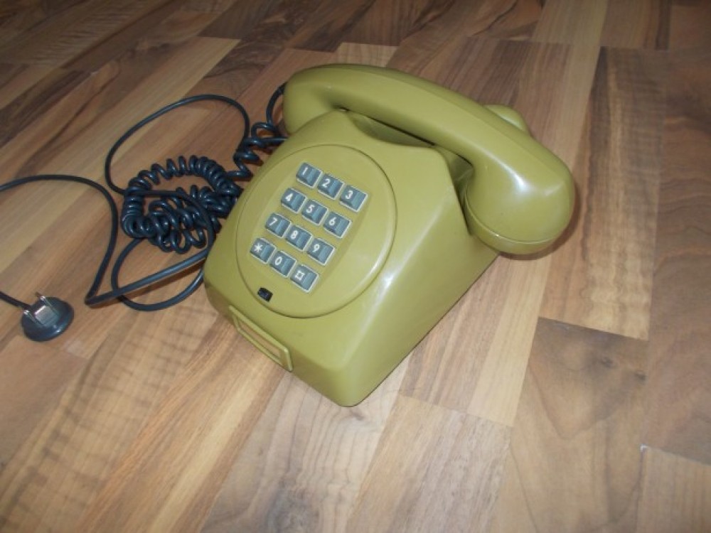 Telefoanele fixe devin istorie? tot mai mulți moldoveni renunță la acest serviciu